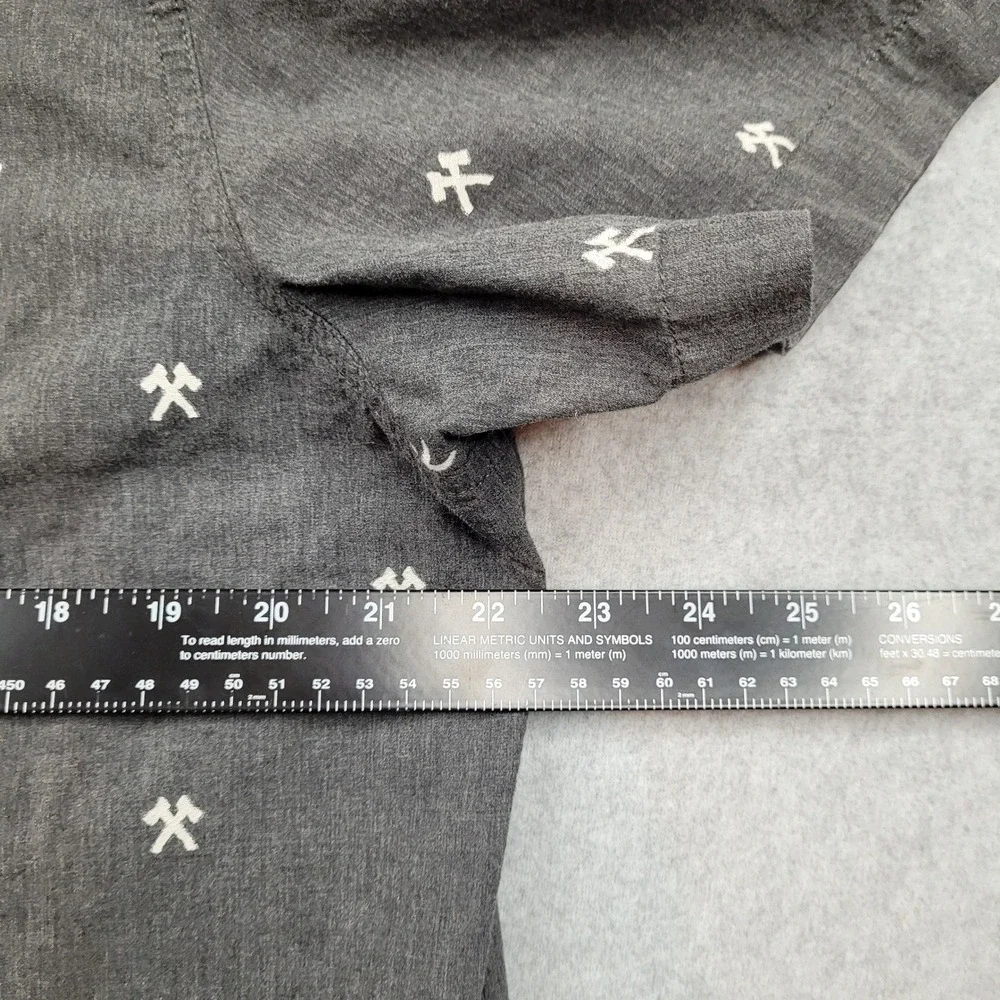 The North Face Camp Shirt Mens XL Gray Hatchet Print Short Sleeve Button Up